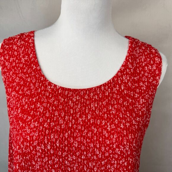 Pleione Ladies Top Sz S Accordion Swing Red White Flowers Sleeveless Lined - Picture 2 of 7